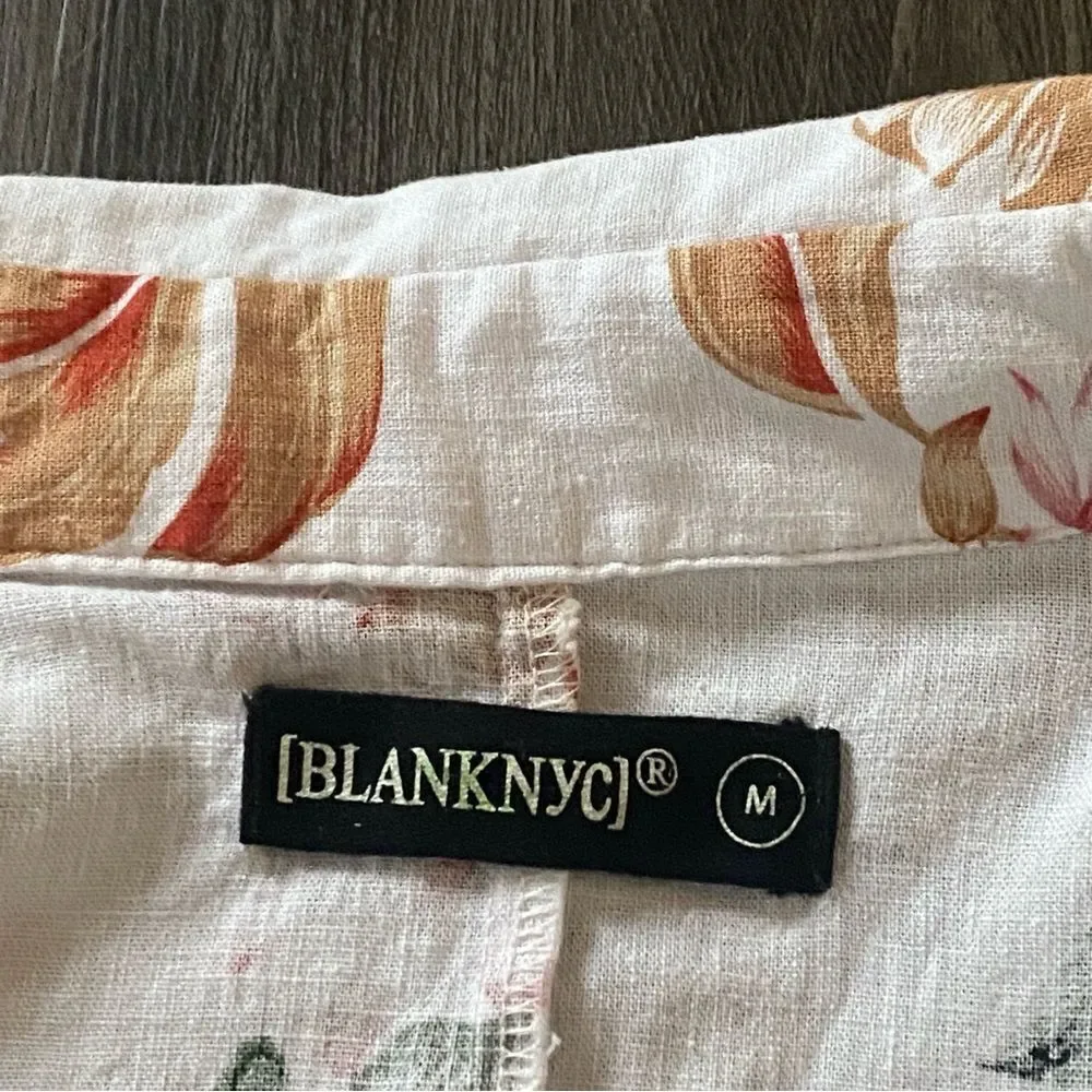 Blank NYC Garden Party Romper Floral Button Front Medium Linen Viscose - Picture 6 of 12